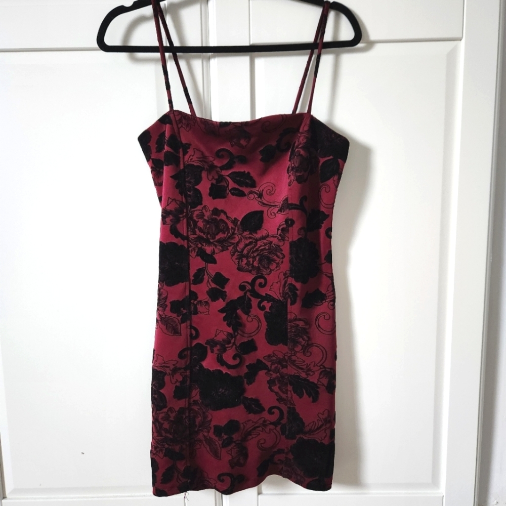 MIND CODE Red floral red burgundy Size L
